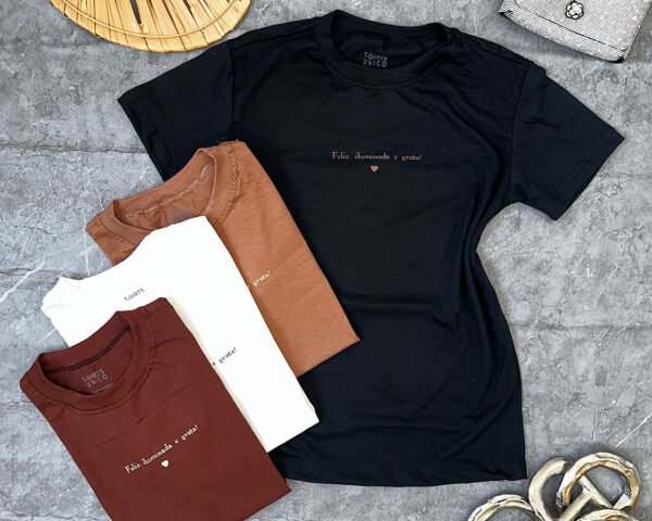 Tshirt Feliz e Grata